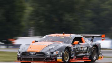 Francis prevails in shootout to win at VIR